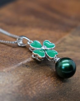 pearl four leaf clover necklace