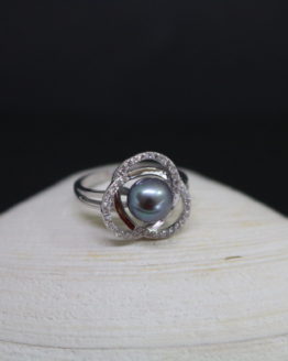 sterling silver pearl knot ring
