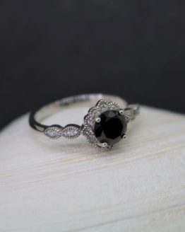 Sterling Silver Round Cut Black Onyx Gemstone Ring