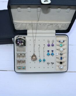 portable jewelry box