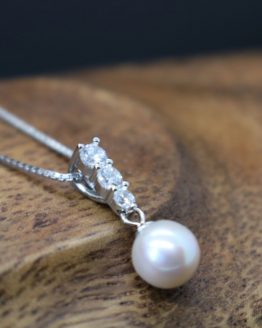 sterling silver pearl necklace